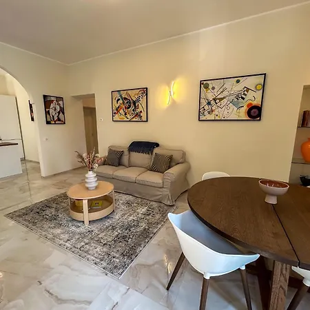 Giulia Apartamento Dongo